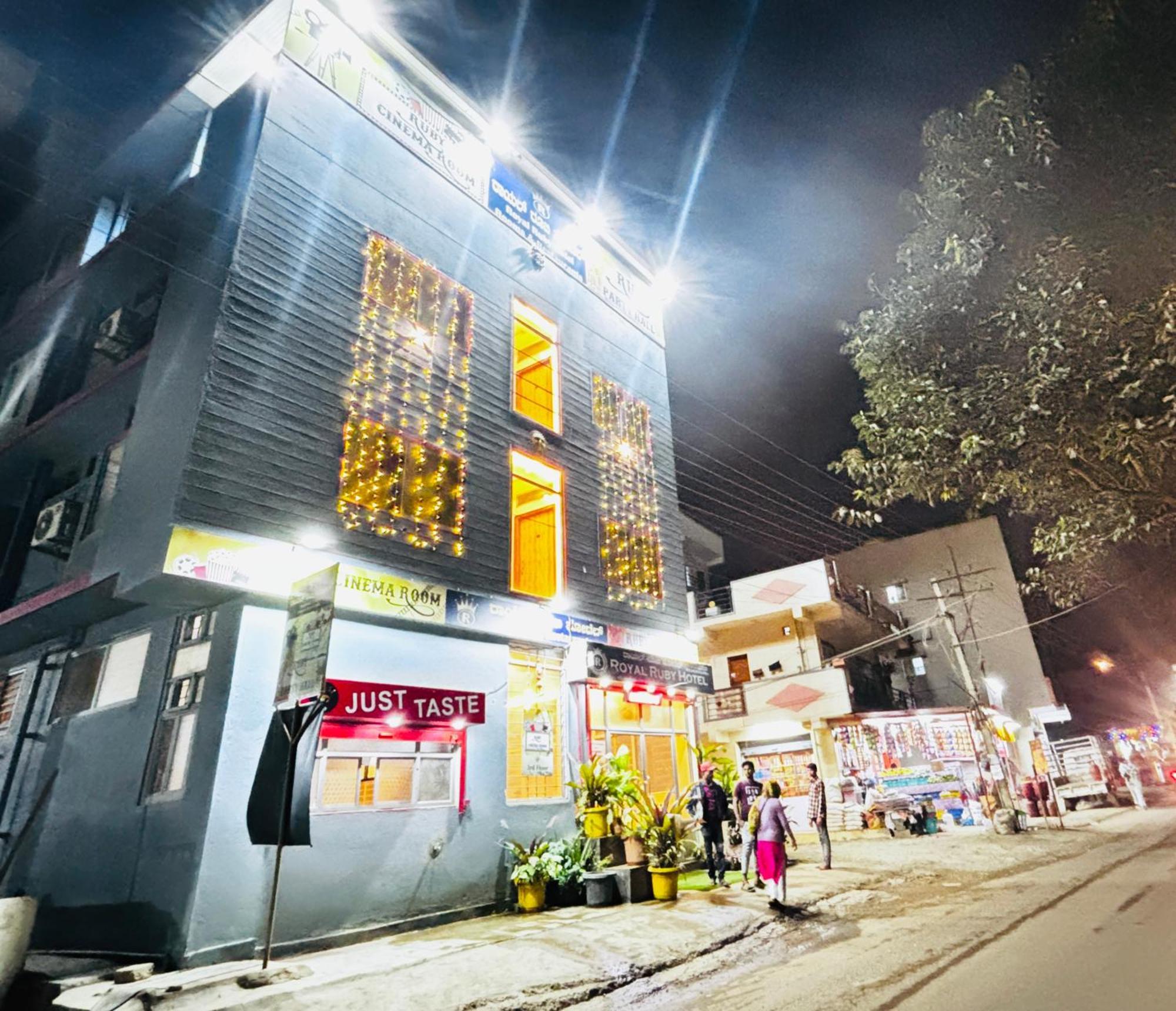 Hotel New Royal Ruby - Electronic City Phase 1 Kammasandra Eksteriør billede